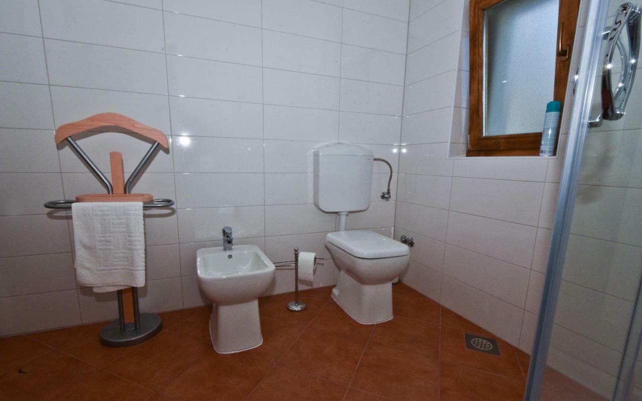 Rooms Agroturizam Romano Buje Exteriör bild