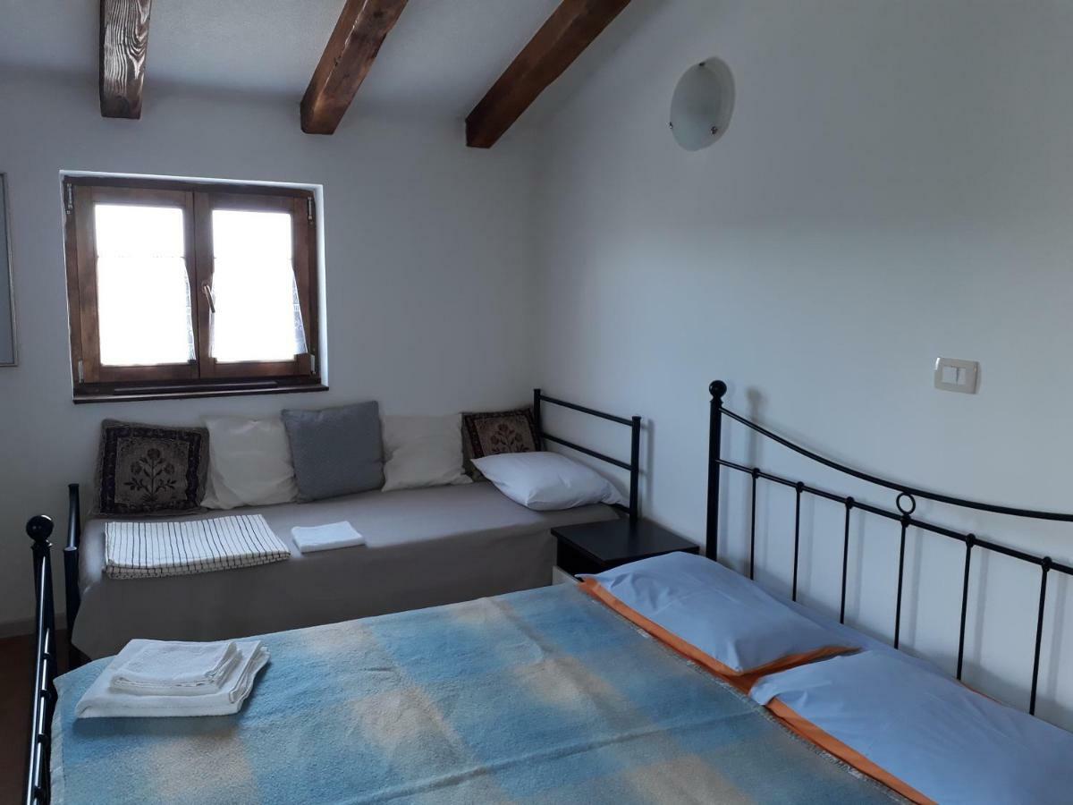 Rooms Agroturizam Romano Buje Exteriör bild