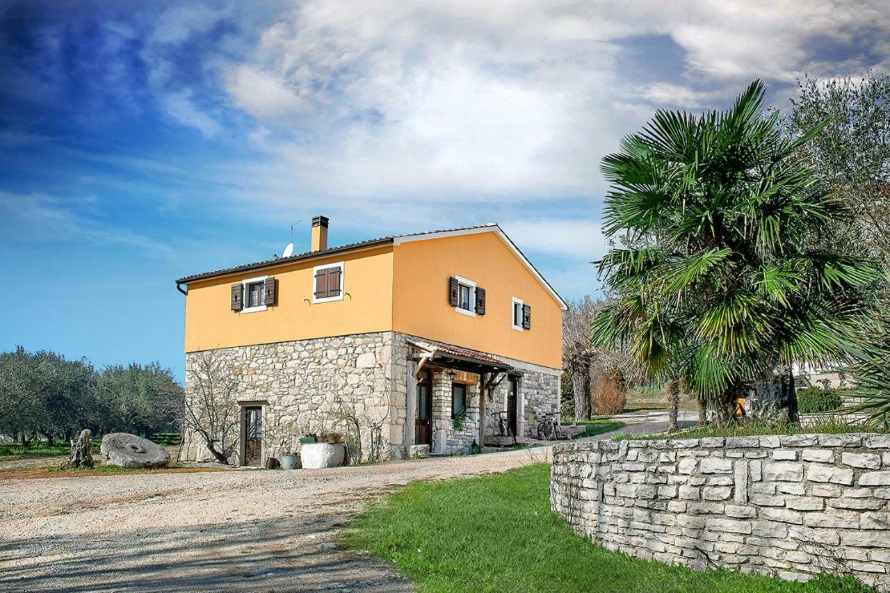 Rooms Agroturizam Romano Buje Exteriör bild